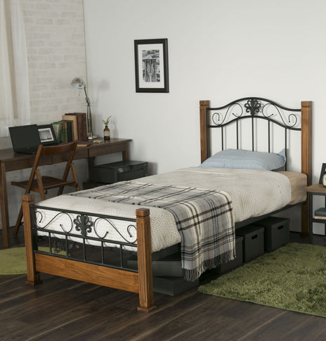 Maple Metal Frame Bed with Solid Wooden Legs and Mesh Base
